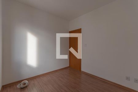 Quarto 1 de apartamento para alugar com 2 quartos, 54m² em Castelo, Belo Horizonte