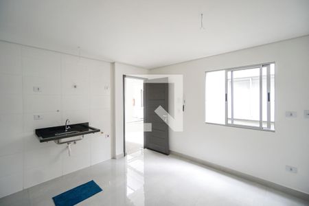 Sala e cozinha de apartamento para alugar com 2 quartos, 40m² em Vila Carrão, São Paulo