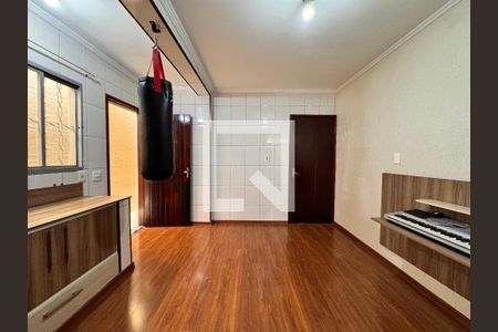 Sala 2 de casa para alugar com 5 quartos, 286m² em Vila Tibiriçá, Santo André