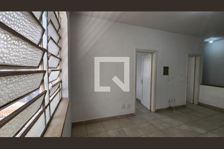 Sala de apartamento para alugar com 3 quartos, 95m² em Paquetá, Santos