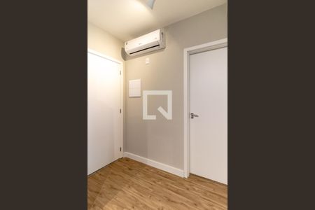 Sala/Cozinha de apartamento à venda com 1 quarto, 30m² em Indianópolis, São Paulo