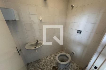 Banheiro de kitnet/studio para alugar com 1 quarto, 18m² em Jardim Sumare, Ribeirão Preto