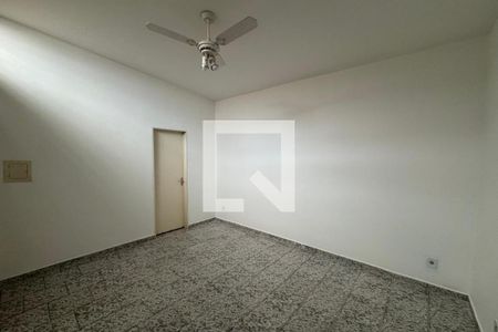 Sala - Dormitório  de kitnet/studio para alugar com 1 quarto, 18m² em Jardim Sumare, Ribeirão Preto