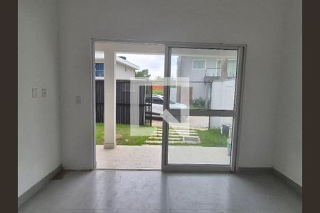 Sala de casa de condomínio à venda com 3 quartos, 120m² em Vargem Grande, Rio de Janeiro