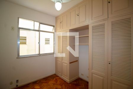 Quarto 2 de apartamento para alugar com 3 quartos, 84m² em Botafogo, Rio de Janeiro