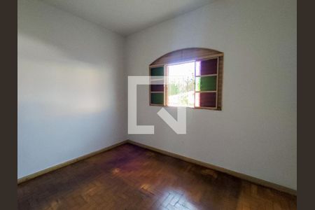 Quarto 1 de apartamento para alugar com 2 quartos, 40m² em Esplanada, Belo Horizonte