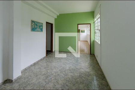 Sala 1 de casa para alugar com 4 quartos, 240m² em Palmeiras, Belo Horizonte