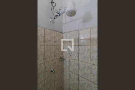 Banheiro de casa para alugar com 2 quartos, 25m² em Vila Santana, São Paulo