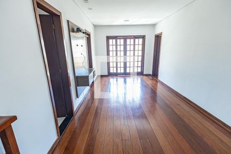 Sala / 2º andar de casa para alugar com 4 quartos, 300m² em Castelo, Belo Horizonte