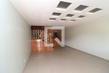 Sala de casa de condomínio à venda com 3 quartos, 300m² em Jardim Guanabara, Rio de Janeiro