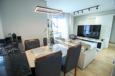 Sala de apartamento à venda com 2 quartos, 54m² em Vila Bertioga, São Paulo