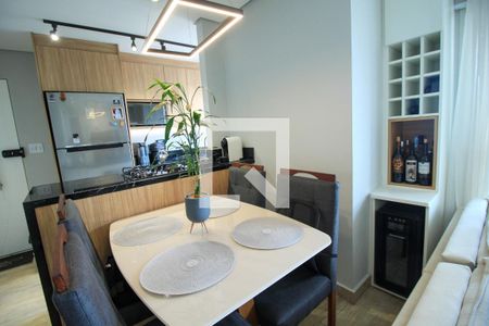 Sala de apartamento à venda com 2 quartos, 54m² em Vila Bertioga, São Paulo