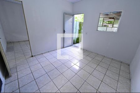 Sala/Cozinha de casa para alugar com 1 quarto, 30m² em Rodoviário, Goiânia