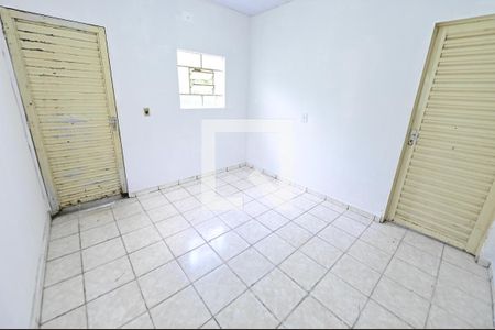 Quarto de casa para alugar com 1 quarto, 30m² em Rodoviário, Goiânia