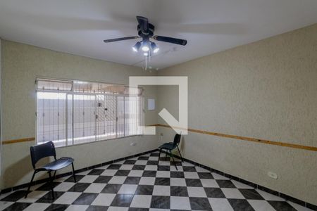 Sala  de casa para alugar com 4 quartos, 138m² em Vila Ré, São Paulo