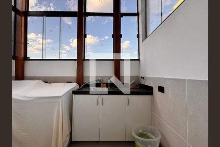 Apartamento à venda com 110m², 2 quartos e 1 vaga Apartamento à venda com 110m², 2 quartos e 1 vagaLavanderia