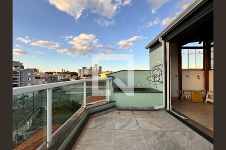 Apartamento à venda com 110m², 2 quartos e 1 vaga Apartamento à venda com 110m², 2 quartos e 1 vagaCobertura