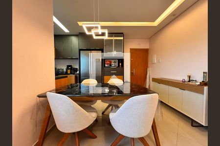 Apartamento à venda com 110m², 2 quartos e 1 vaga Apartamento à venda com 110m², 2 quartos e 1 vagaCozinha