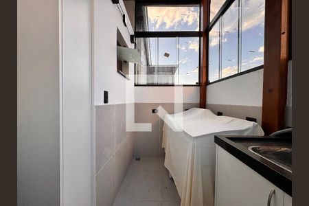 Apartamento à venda com 110m², 2 quartos e 1 vaga Apartamento à venda com 110m², 2 quartos e 1 vagaLavanderia