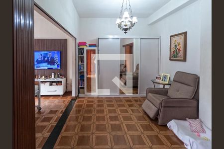 Casa à venda com 7 quartos, 120m² em Vila Bonilha, São Paulo