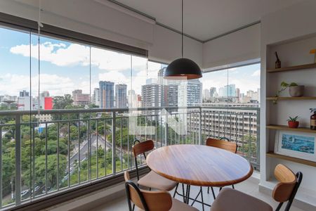 Sala de apartamento à venda com 2 quartos, 65m² em Indianópolis, São Paulo