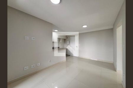 Sala de apartamento para alugar com 2 quartos, 67m² em Santa Terezinha, Santo André