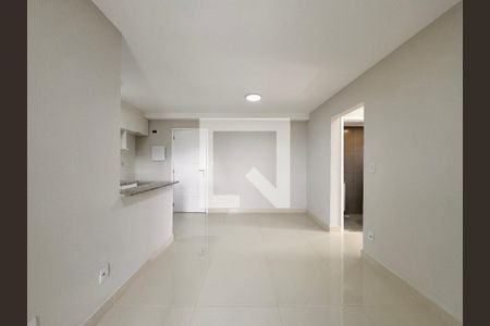 Sala de apartamento para alugar com 2 quartos, 67m² em Santa Terezinha, Santo André