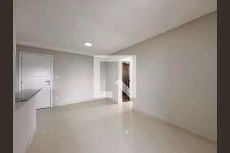 Sala de apartamento para alugar com 2 quartos, 67m² em Santa Terezinha, Santo André