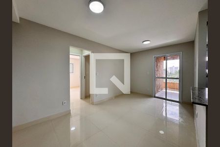 Sala de apartamento para alugar com 2 quartos, 67m² em Santa Terezinha, Santo André