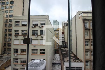 Vista da Sala/Quarto de apartamento para alugar com 1 quarto, 30m² em Centro Histórico, Porto Alegre