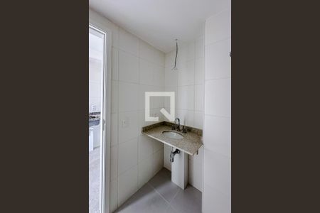 Banheiro de kitnet/studio à venda com 1 quarto, 23m² em Vila Mariana, São Paulo