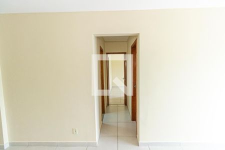 Sala de apartamento para alugar com 2 quartos, 70m² em Vila Valqueire, Rio de Janeiro