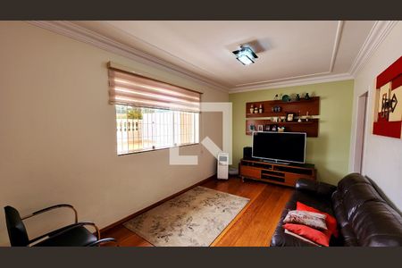 Sala de casa à venda com 3 quartos, 188m² em Jardim das Samambaias, Jundiaí