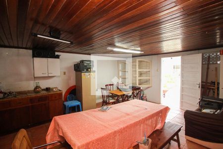 Casa à venda com 580m², 3 quartos e 7 vagas Casa à venda com 580m², 3 quartos e 7 vagasVaranda