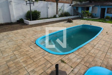 Casa à venda com 580m², 3 quartos e 7 vagas Casa à venda com 580m², 3 quartos e 7 vagasPiscina