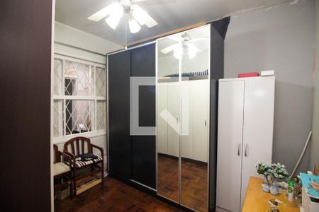 Casa à venda com 580m², 3 quartos e 7 vagas Casa à venda com 580m², 3 quartos e 7 vagasQuarto 2