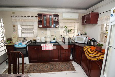 Casa à venda com 580m², 3 quartos e 7 vagas Casa à venda com 580m², 3 quartos e 7 vagasCozinha