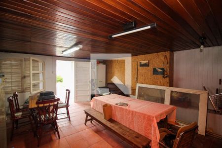 Casa à venda com 580m², 3 quartos e 7 vagas Casa à venda com 580m², 3 quartos e 7 vagasVaranda