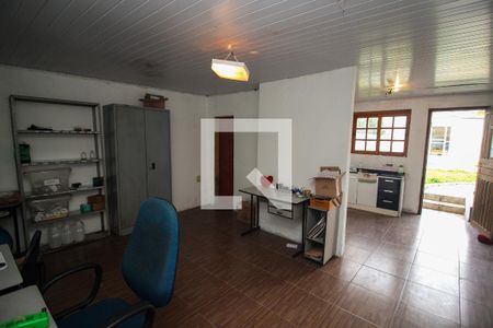 Casa à venda com 580m², 3 quartos e 7 vagas Casa à venda com 580m², 3 quartos e 7 vagasEscritório