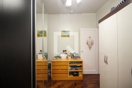 Casa à venda com 580m², 3 quartos e 7 vagas Casa à venda com 580m², 3 quartos e 7 vagasQuarto 2