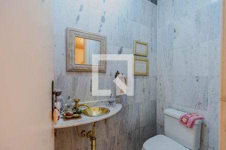 Casa à venda com 1028m², 4 quartos e 4 vagas Casa à venda com 1028m², 4 quartos e 4 vagasBanheiro do Quarto 1