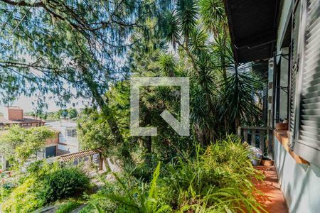 Casa à venda com 1028m², 4 quartos e 4 vagas Casa à venda com 1028m², 4 quartos e 4 vagasÁrea externa