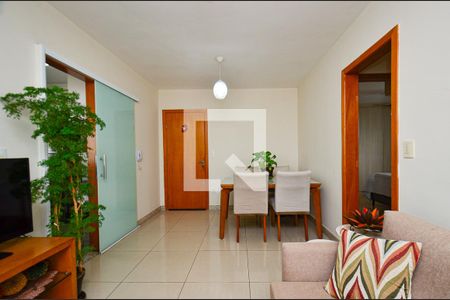 Sala de apartamento para alugar com 2 quartos, 60m² em Santa Ines, Belo Horizonte