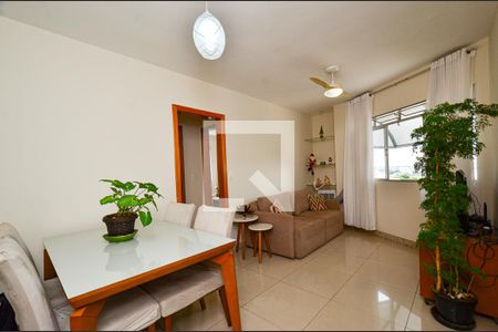 Sala de apartamento para alugar com 2 quartos, 60m² em Santa Ines, Belo Horizonte