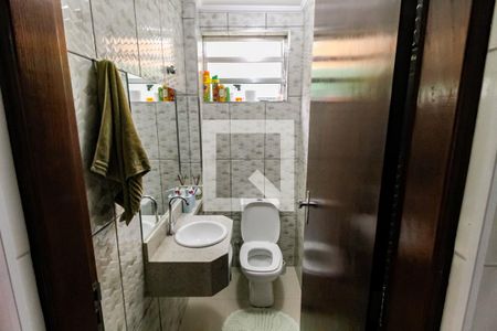 Lavabo de casa para alugar com 3 quartos, 134m² em Parque Arariba, São Paulo