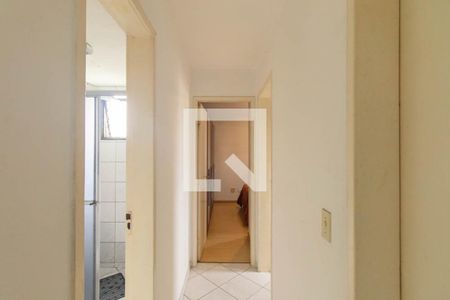 Corredor de apartamento para alugar com 3 quartos, 53m² em Tingui, Curitiba