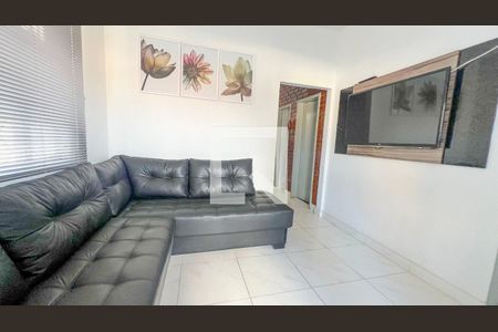 Sala de casa à venda com 4 quartos, 140m² em Carlos Prates, Belo Horizonte