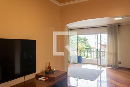 Sala de TV de apartamento à venda com 3 quartos, 167m² em Pacaembu, São Paulo