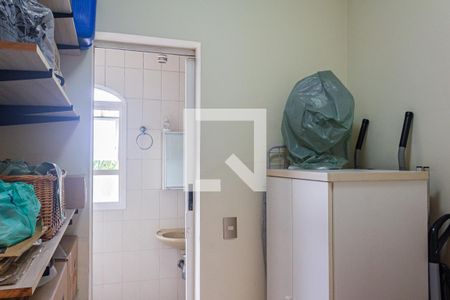 Apartamento à venda com 167m², 3 quartos e 2 vagas Apartamento à venda com 167m², 3 quartos e 2 vagasQuarto de Serviço