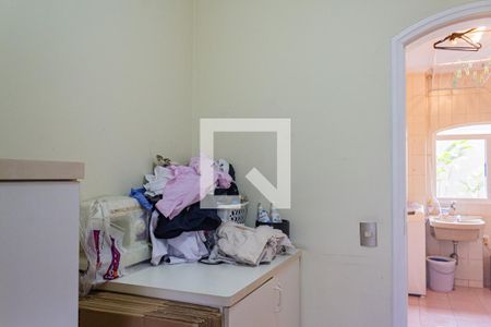 Apartamento à venda com 167m², 3 quartos e 2 vagas Apartamento à venda com 167m², 3 quartos e 2 vagasQuarto de Serviço